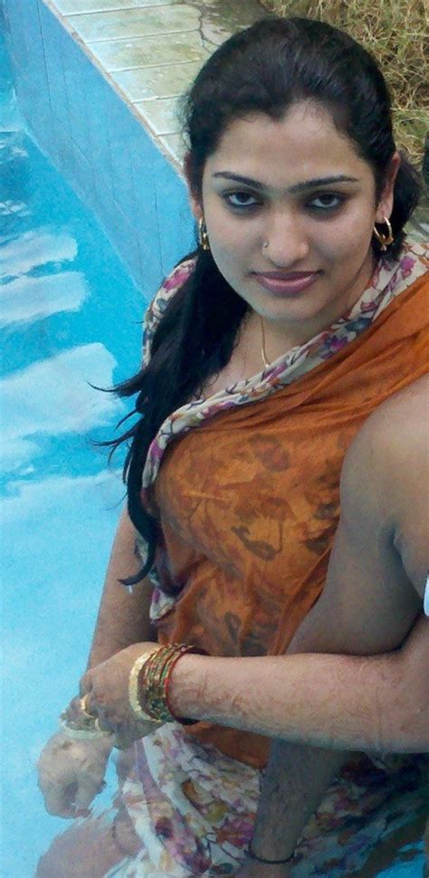 hot desi pics nude|Desi Nude Girls & Women Porn Pics